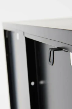 BLACKBURN Vitrinskåp - Stor