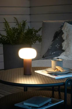 Bordslampa Antibes USB Höjd 19 Cm