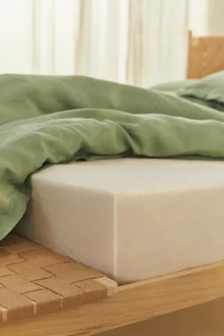 CANSADO Skummadrass Medium 160x200 Cm