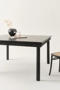 DOMAS Matbord 140x140 Cm