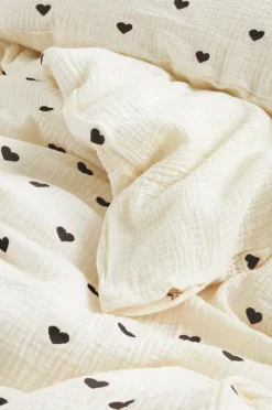 HEARTS MINI Påslakanset Spjälsäng - Ekologisk