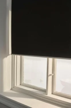 NIKA Mörkläggande Rullgardin - Höjd 210 Cm