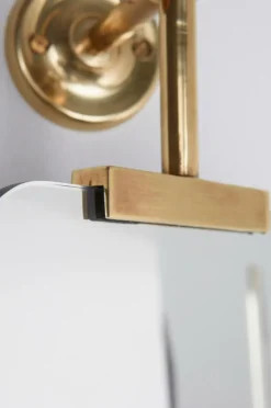 UMA Spegel - 106,5 Cm